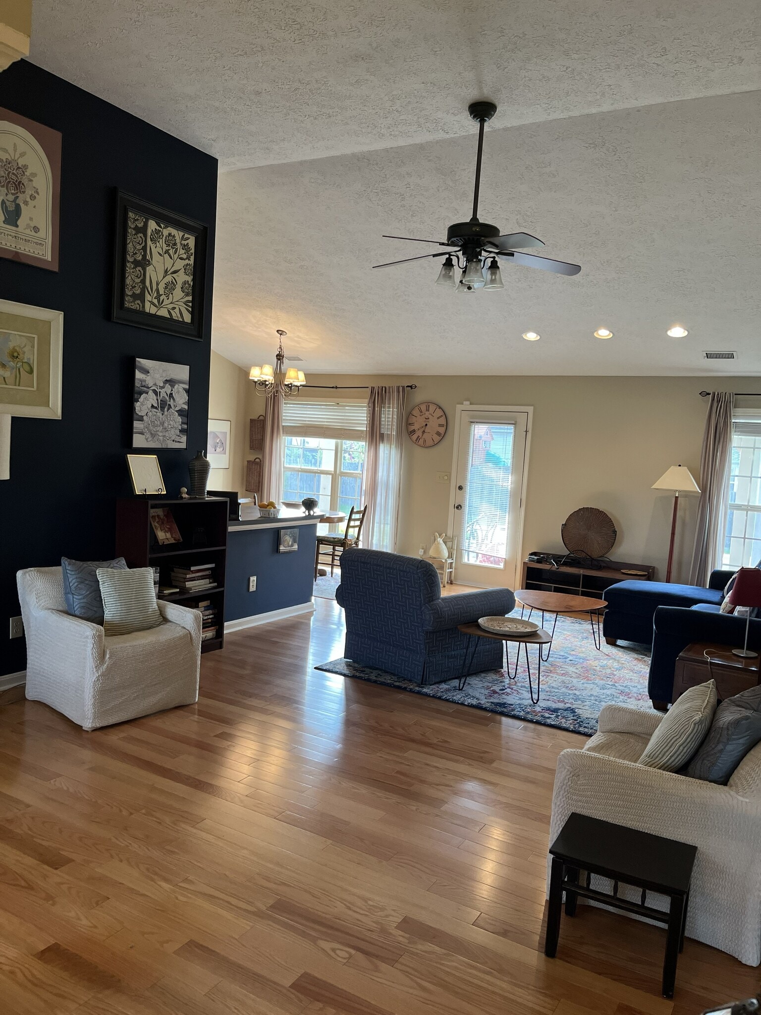 Building Photo - 5715 Waveland Cir