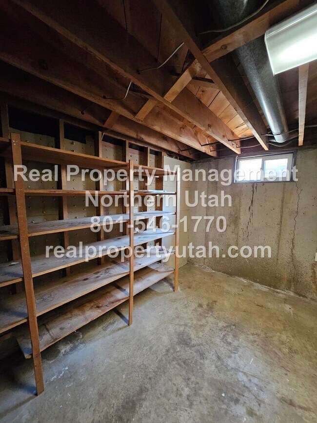 Building Photo - 3 Bedroom Duplex in Ogden Coming Soon!