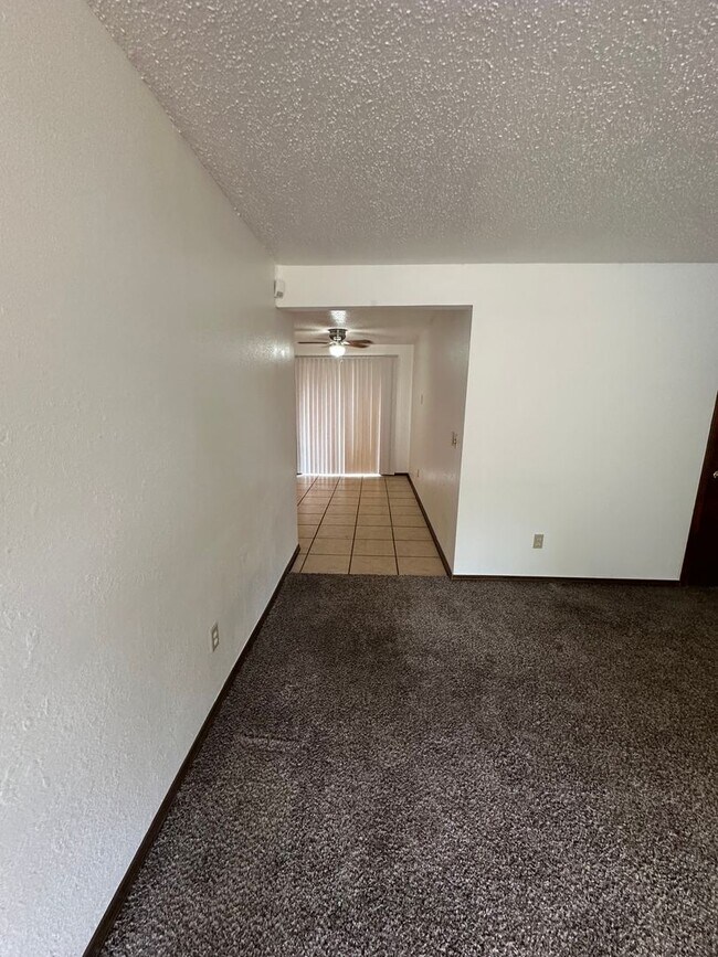 Building Photo - 4808 S Dimple Dr