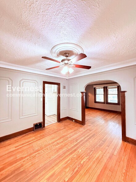 Building Photo - 13523 Santa Rosa Dr