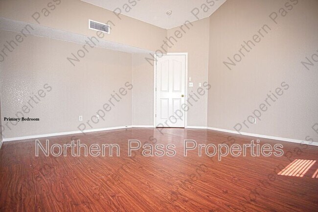 Building Photo - 12181 Sun Ray