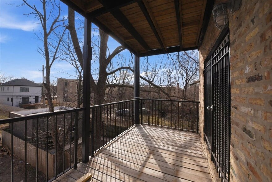 Building Photo - 6541 S Woodlawn Ave