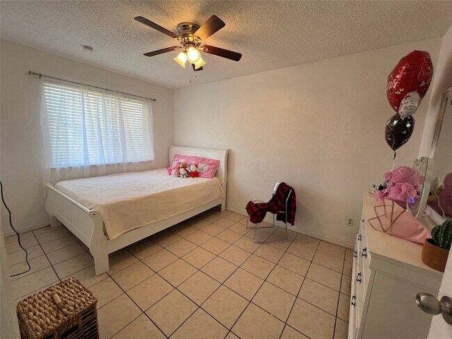 Building Photo - 6736 Black Wing Dr