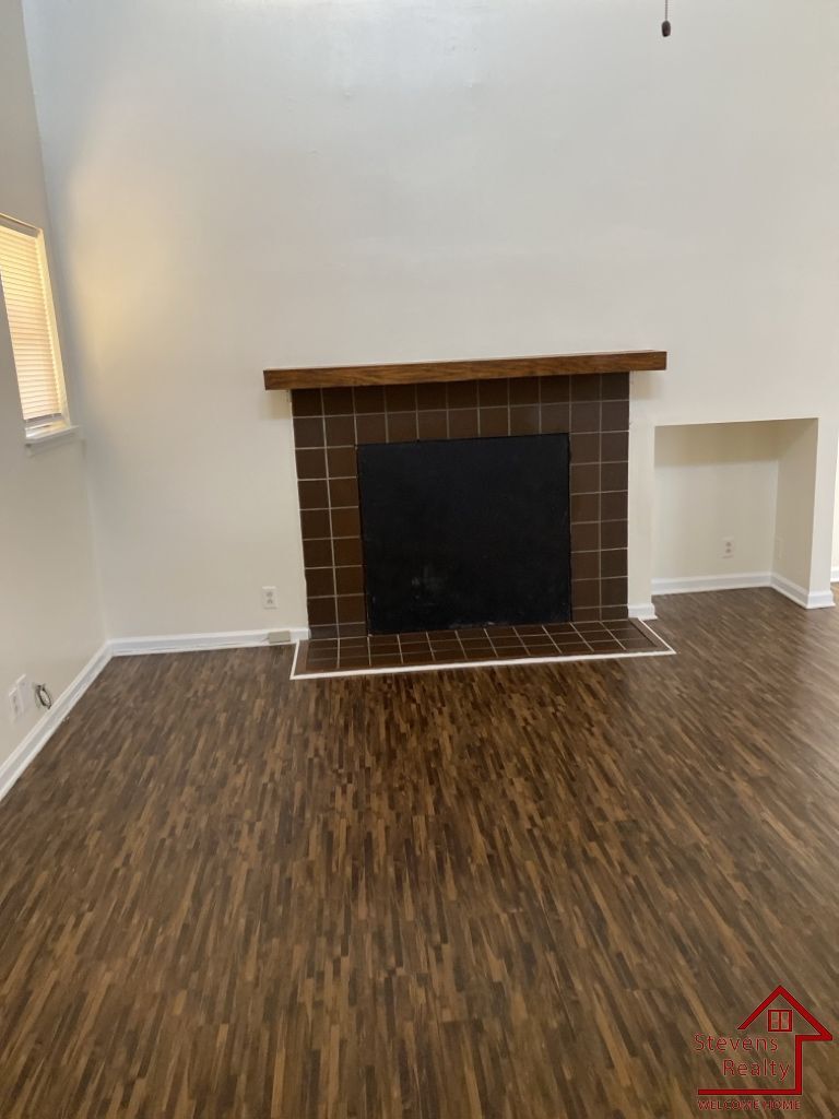 Building Photo - 419 Oriole Dr