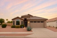 Building Photo - 3022 E Captain Dreyfus Ave