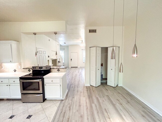 Building Photo - 5283 SW 97th Way