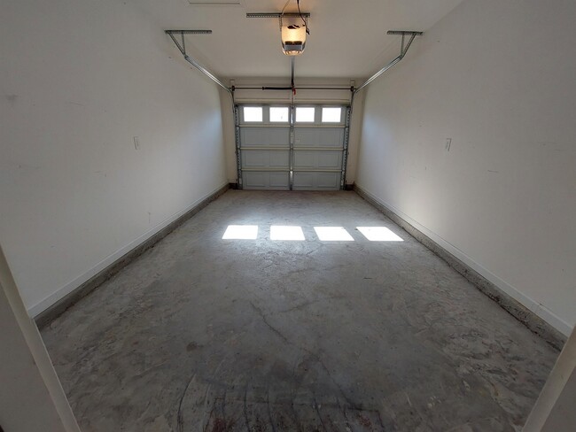 Building Photo - 3013 Joseph Dr