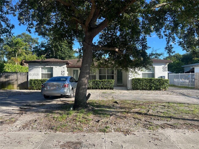 Building Photo - 520 NW 104th St