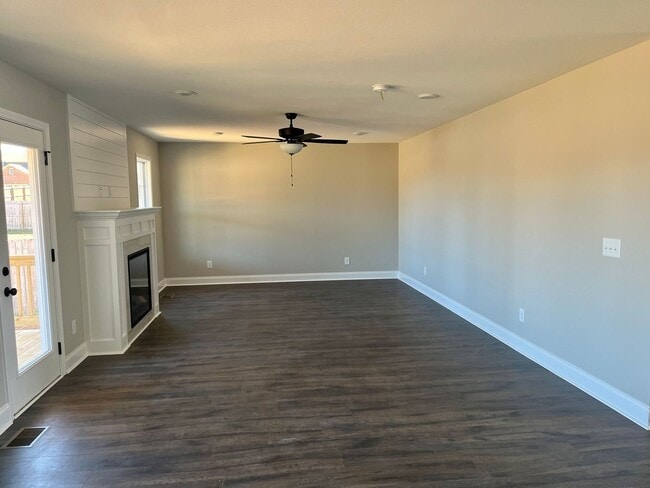 Building Photo - 1281 Bailywick Dr