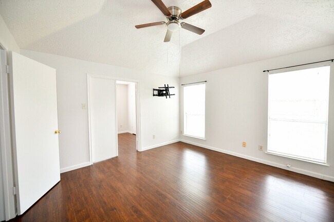 Building Photo - 13114 Careywood Dr