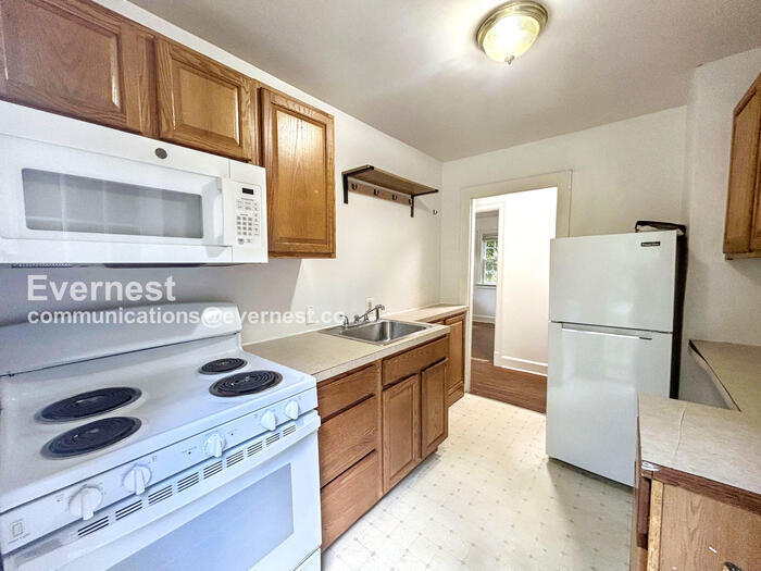 Building Photo - 412 A Griffin Ave