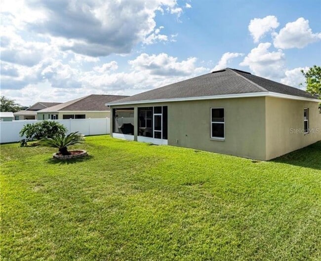 Building Photo - 5730 Fischer Dr