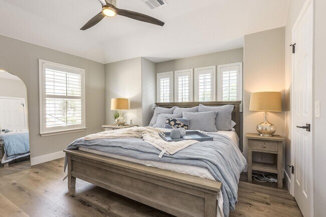 Building Photo - 12727 Cloud Mountain Crossing