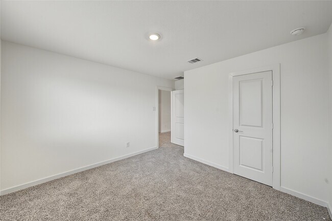 Building Photo - 31415 Joshua Knl Ln
