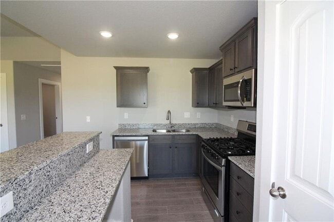Building Photo - 413 Barbet Dr