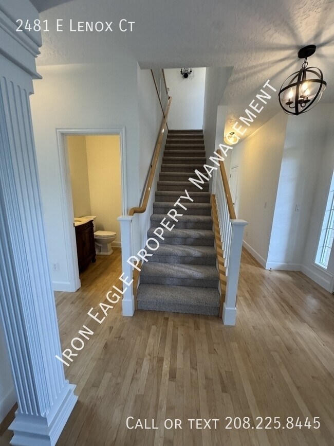 Building Photo - 2481 E Lenox Ct