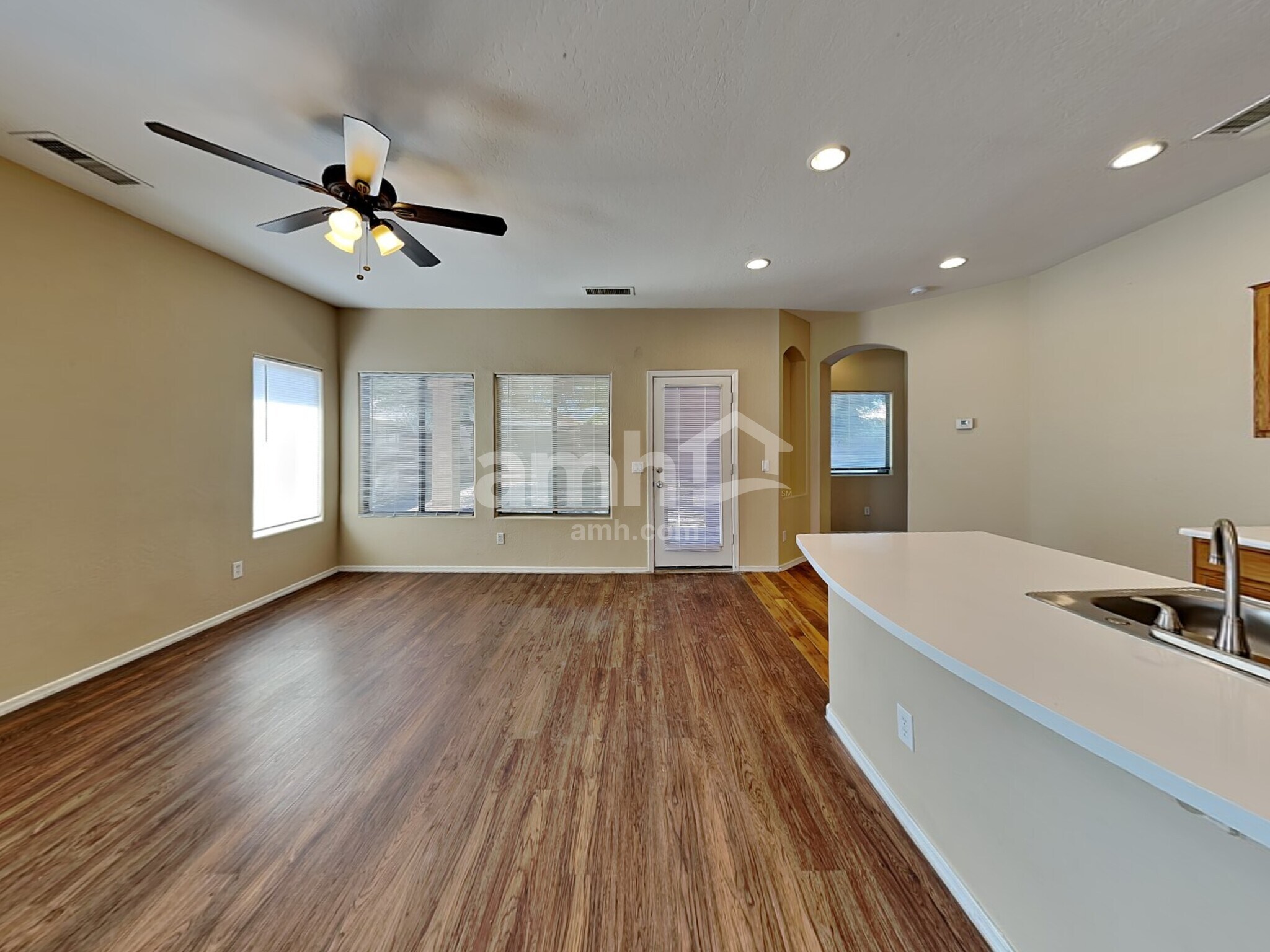Building Photo - 8316 W Pima St