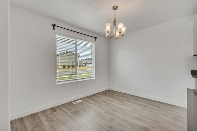 Building Photo - 480 W 1890 S