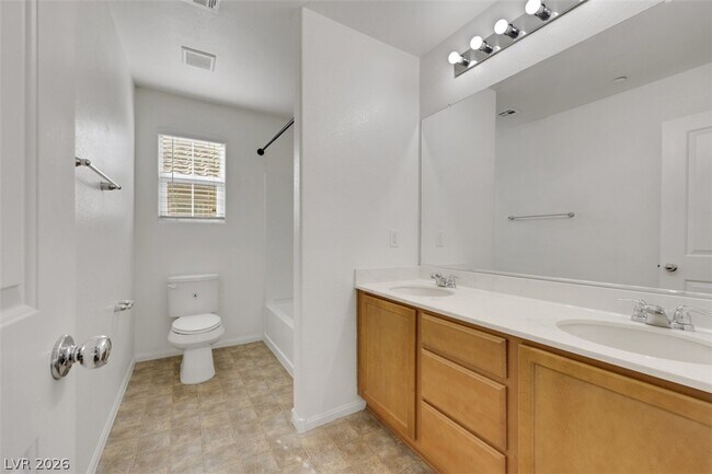 Building Photo - 935 Spiracle Ave