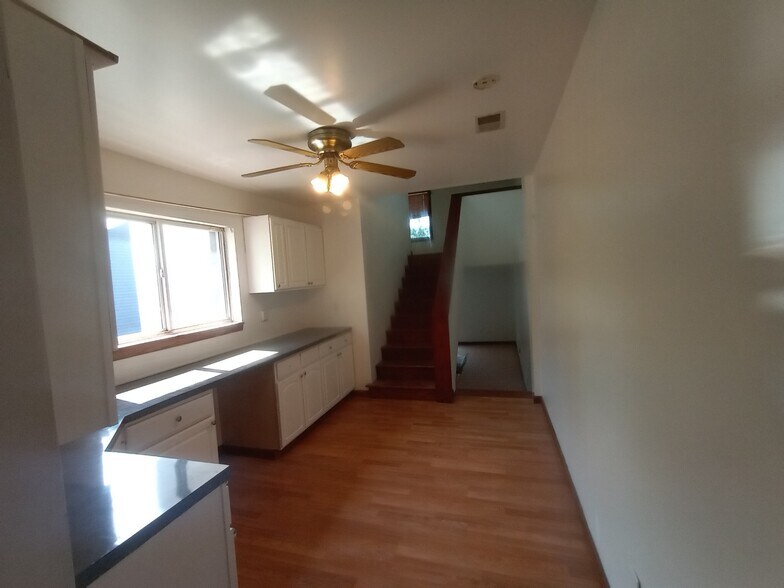 Hallway to BR 1 - 4518 Liberty Ave