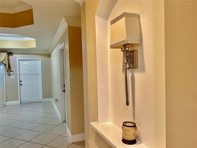 Building Photo - 15201 SW 30th Terrace