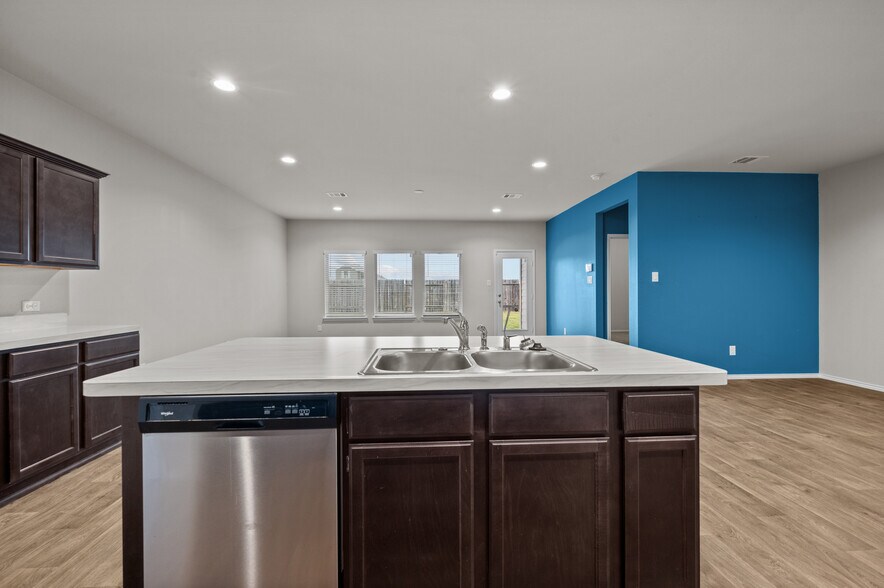 Building Photo - 20811 Olive Leaf St