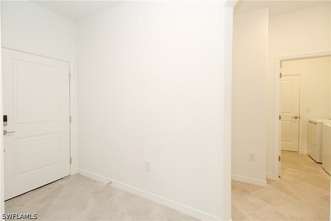 Building Photo - 2156 Dragonfruit Wy