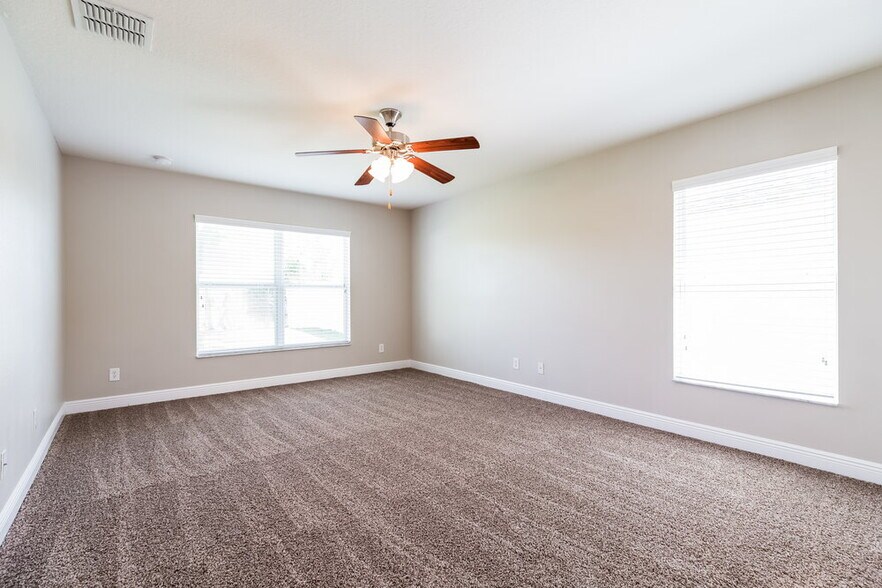 Building Photo - 2080 Antler Dr