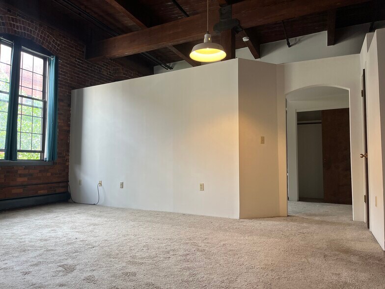Building Photo - 84 Union Pl