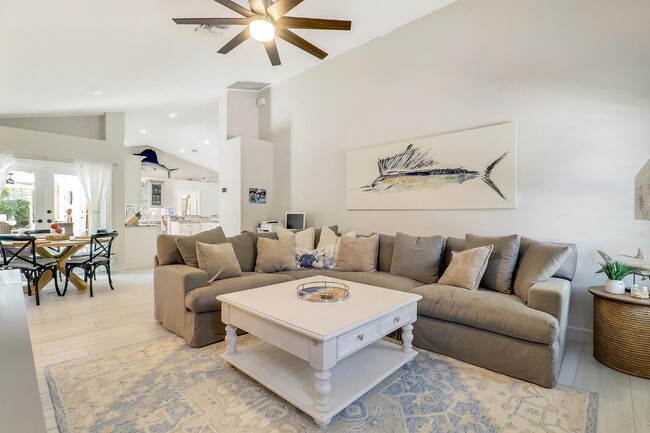 Building Photo - 15866 Alexander Run