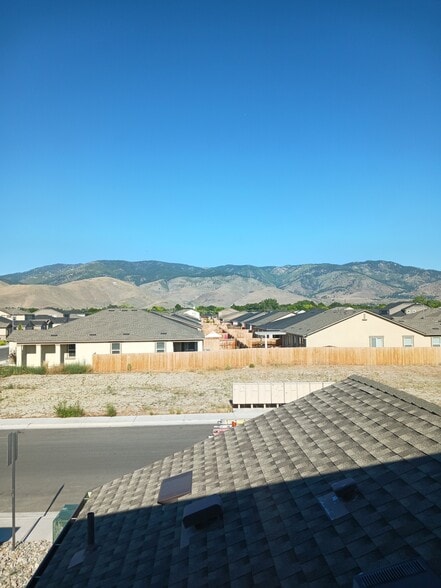 Building Photo - 103 Pilot Peak Dr