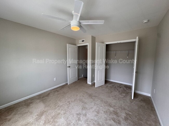 Building Photo - 166 Gulley Glen Dr