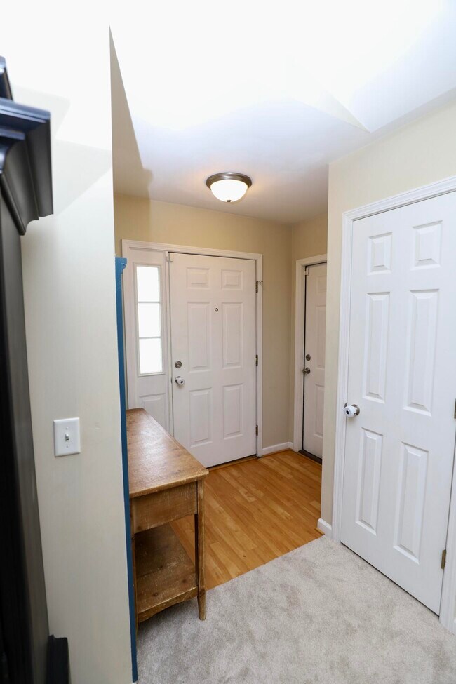 Building Photo - 1116 Waverly Pl Dr