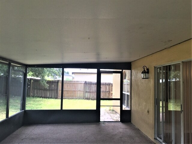 Building Photo - 1071 Royal Marquis Cir