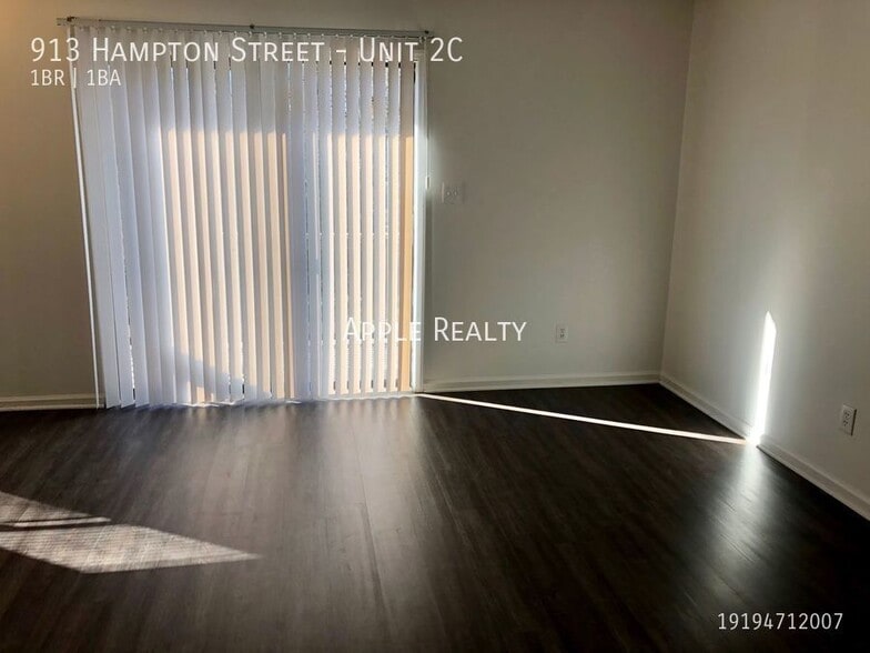 Building Photo - 913 Hampton St