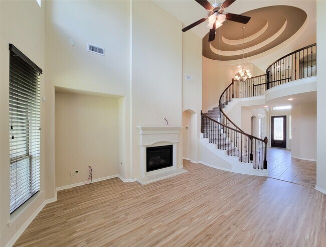 Building Photo - 2611 Yaletzi Ln