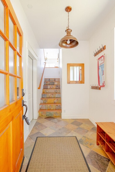 Building Photo - 22095 Lee Dr