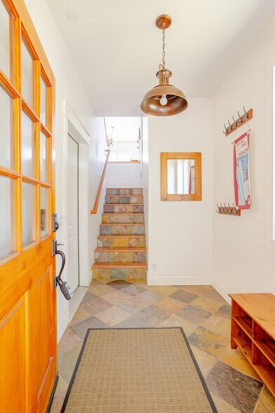 Building Photo - 22164 Umland Cir