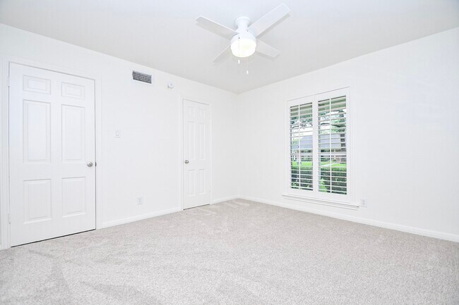Building Photo - 10035 Ella Lee Ln
