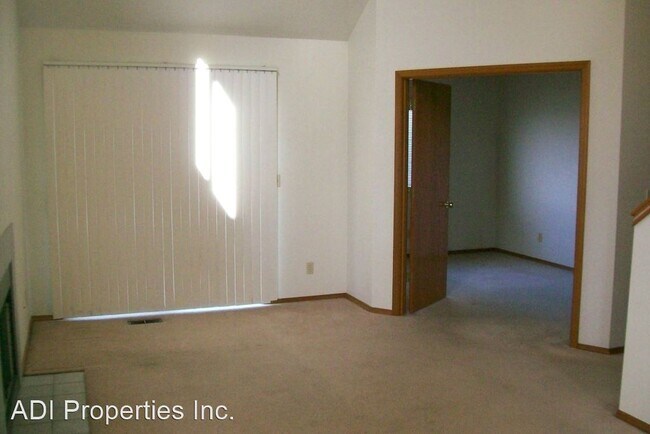 Building Photo - 2 br, 2 bath House - 10362 SW Riley Ct.