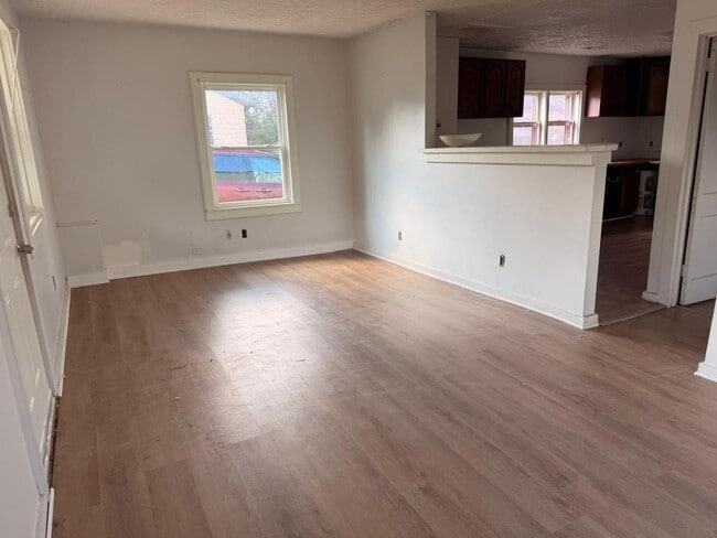 Building Photo - 1201 W Baxter Ave