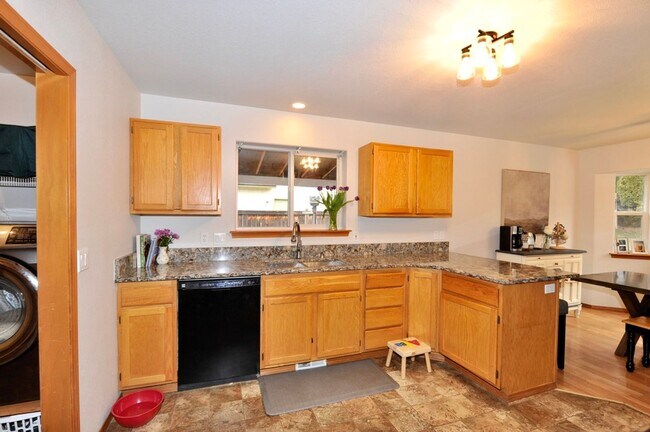 Building Photo - Hayden Rancher with RV parking