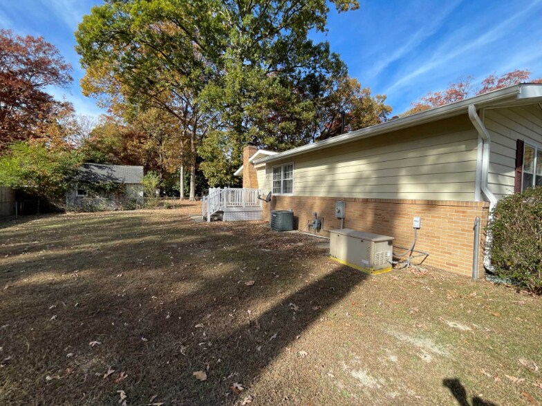 Building Photo - 9 Dinwiddie Pl