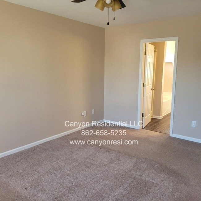 Building Photo - 4396 Moat Dr