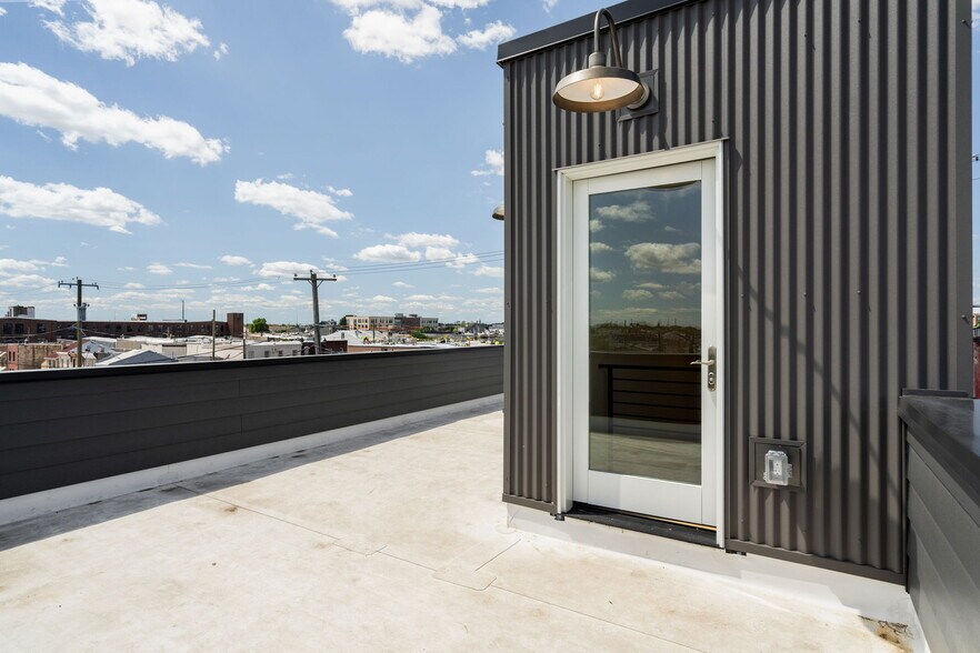 Building Photo - 2613 E Tioga St