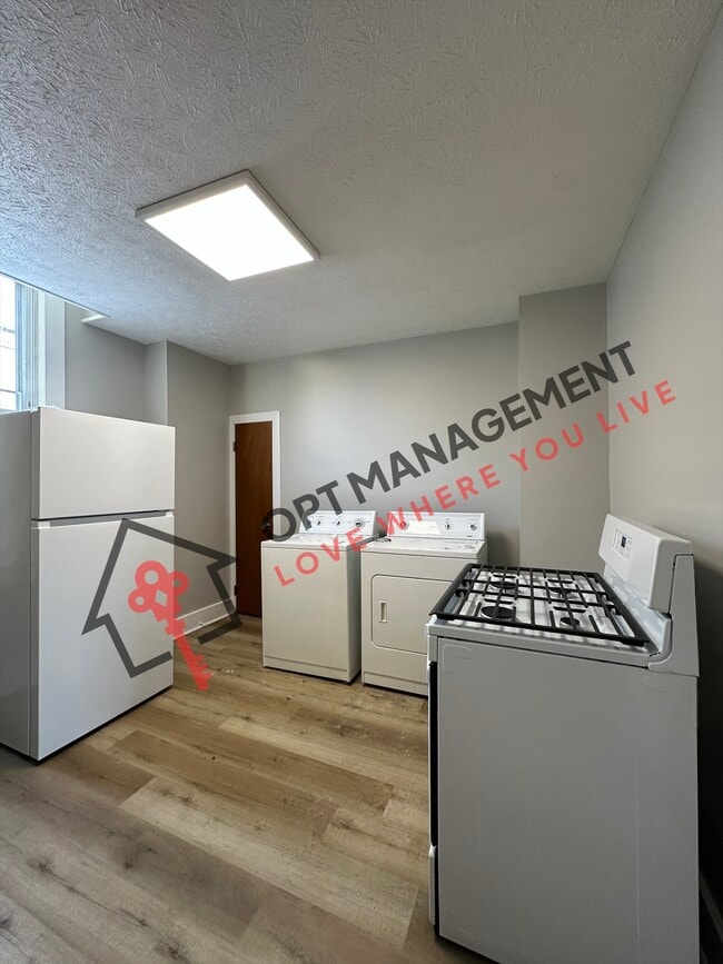 Building Photo - 111 S 14th St