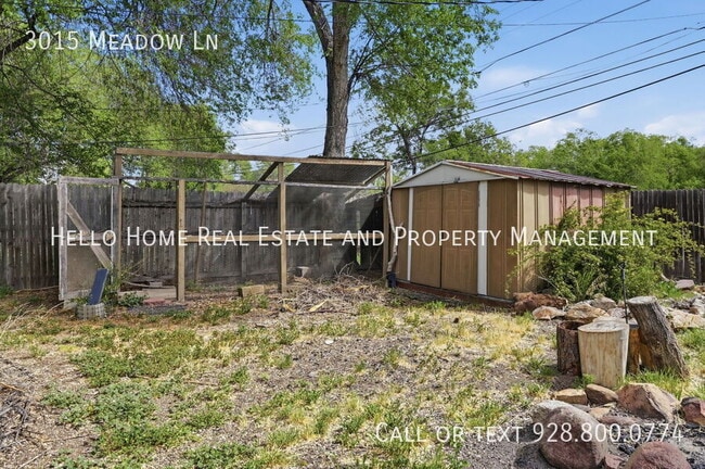 Building Photo - 3015 Meadow Ln