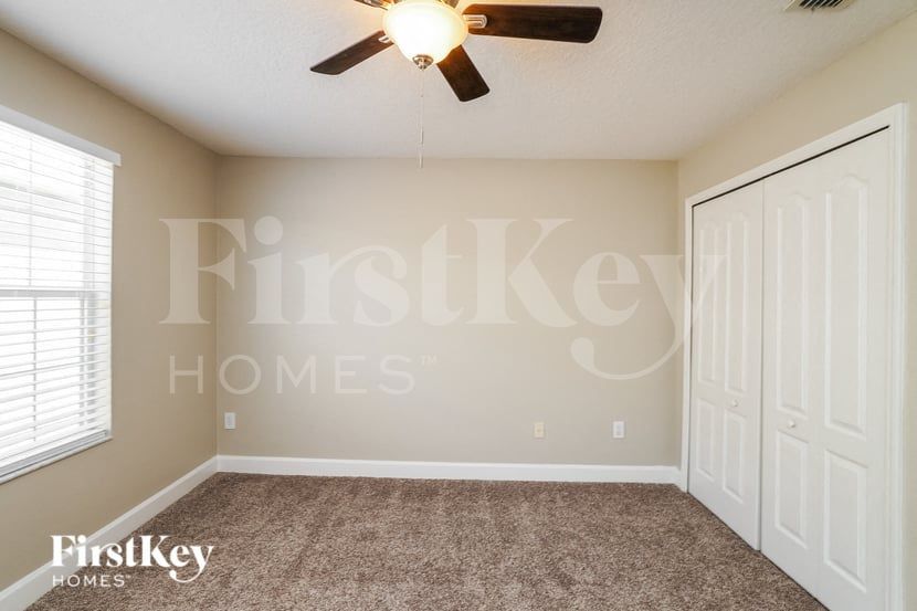 Building Photo - 9885 Moss Rose Way