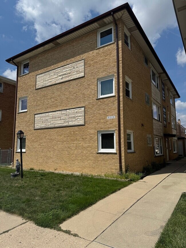 Building Photo - 8228 W Walsh Ln