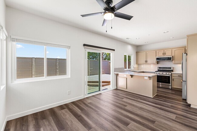 Building Photo - Las Palmas Complete Remodel